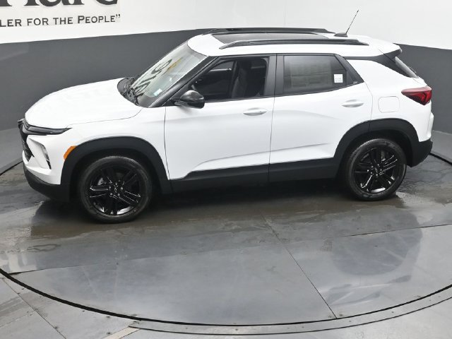 New 2026 Chevrolet TrailBlazer LT w/ Convenience Package FWD image 36