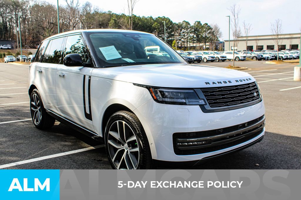 Used 2024 Land Rover Range Rover SE AWD/4WD image 4