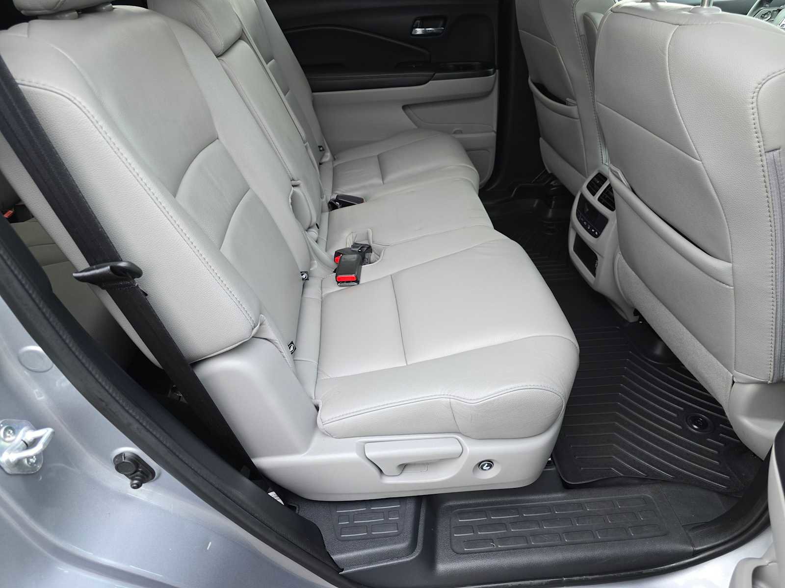 Used 2022 Honda Pilot Special Edition image 14