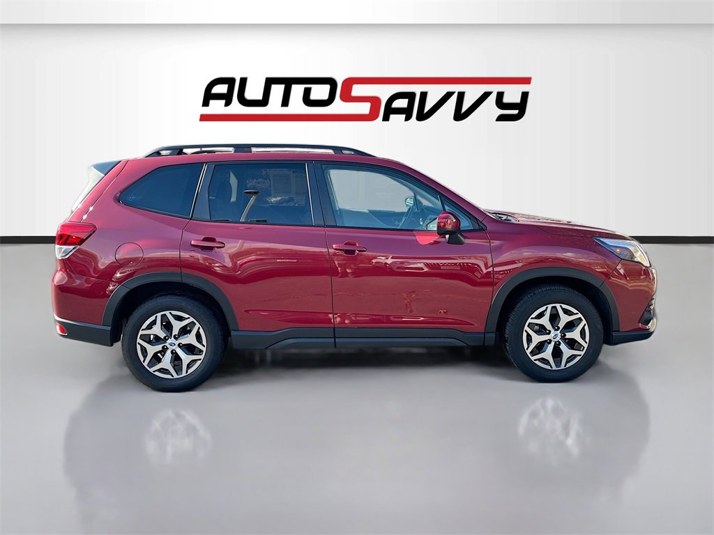 Used 2024 Subaru Forester Premium image 8