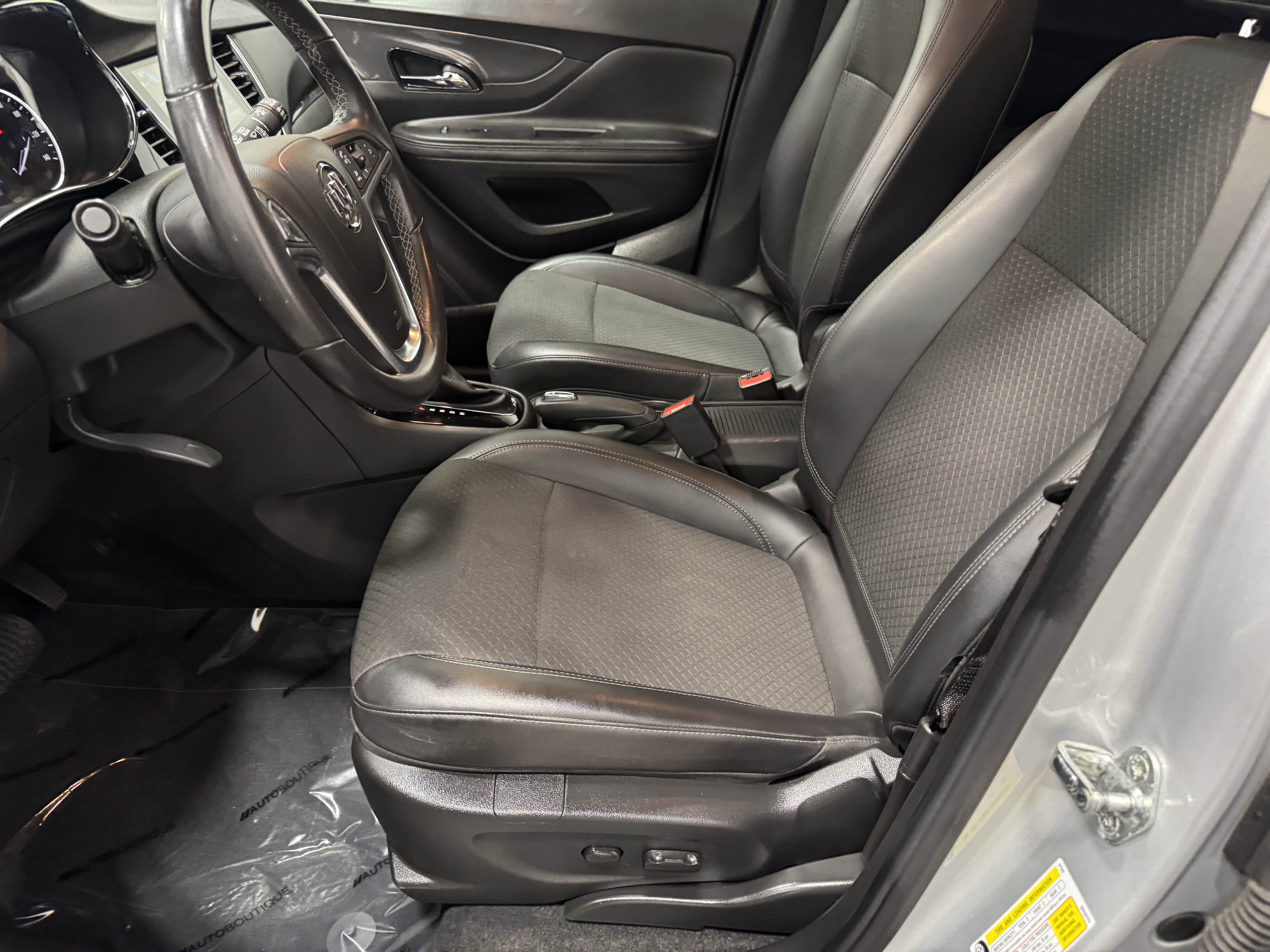 Used 2021 Buick Encore Preferred w/ Safety Package image 8