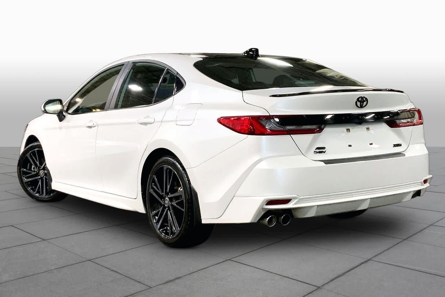 Used 2025 Toyota Camry XSE AWD/4WD image 12