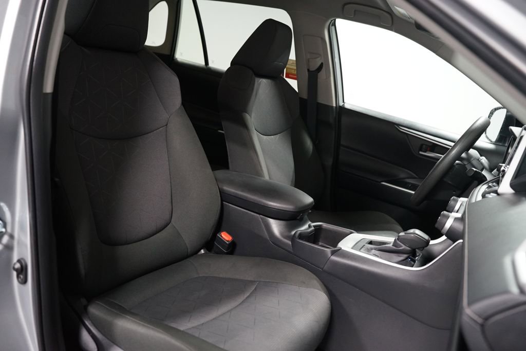Certified 2025 Toyota RAV4 XLE AWD/4WD image 28