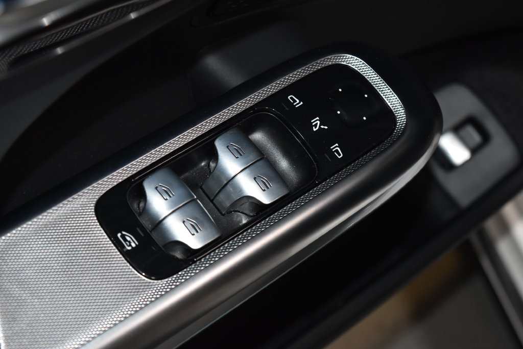 Certified 2024 Mercedes-Benz E 350 4MATIC Sedan image 6