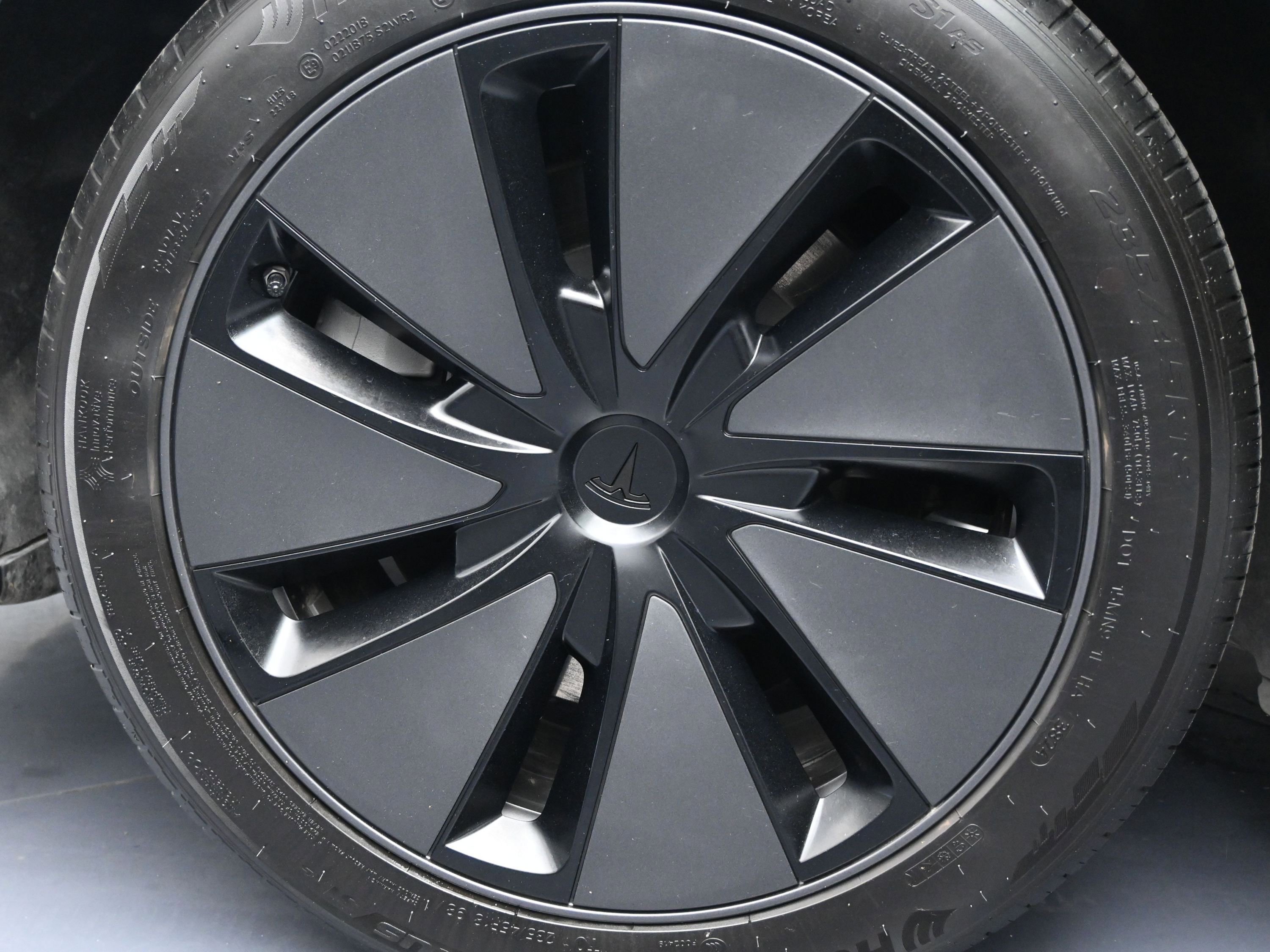 Used 2025 Tesla Model 3 Long Range image 10