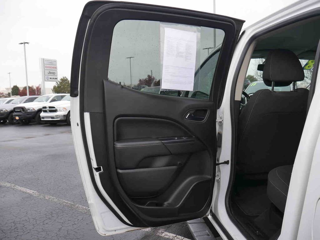 Used 2018 GMC Canyon SLE w/ SLE Convenience Package image 14