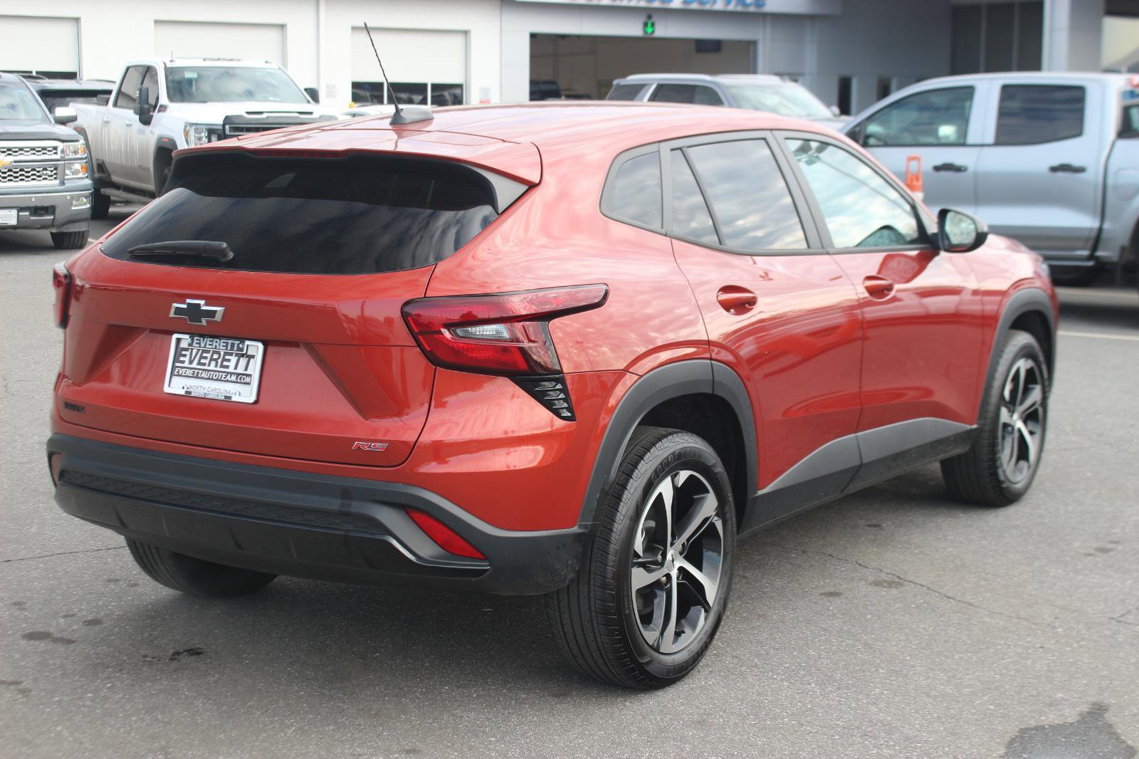 Used 2024 Chevrolet Trax RS w/ Driver Confidence Package image 7