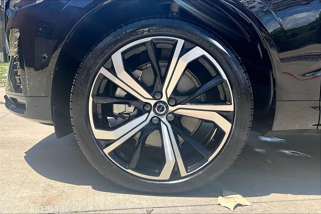 Used 2025 Volvo XC60 T8 Ultra w/ Protection Package Premier AWD/4WD image 11