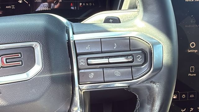 Used 2025 GMC Terrain Elevation image 18