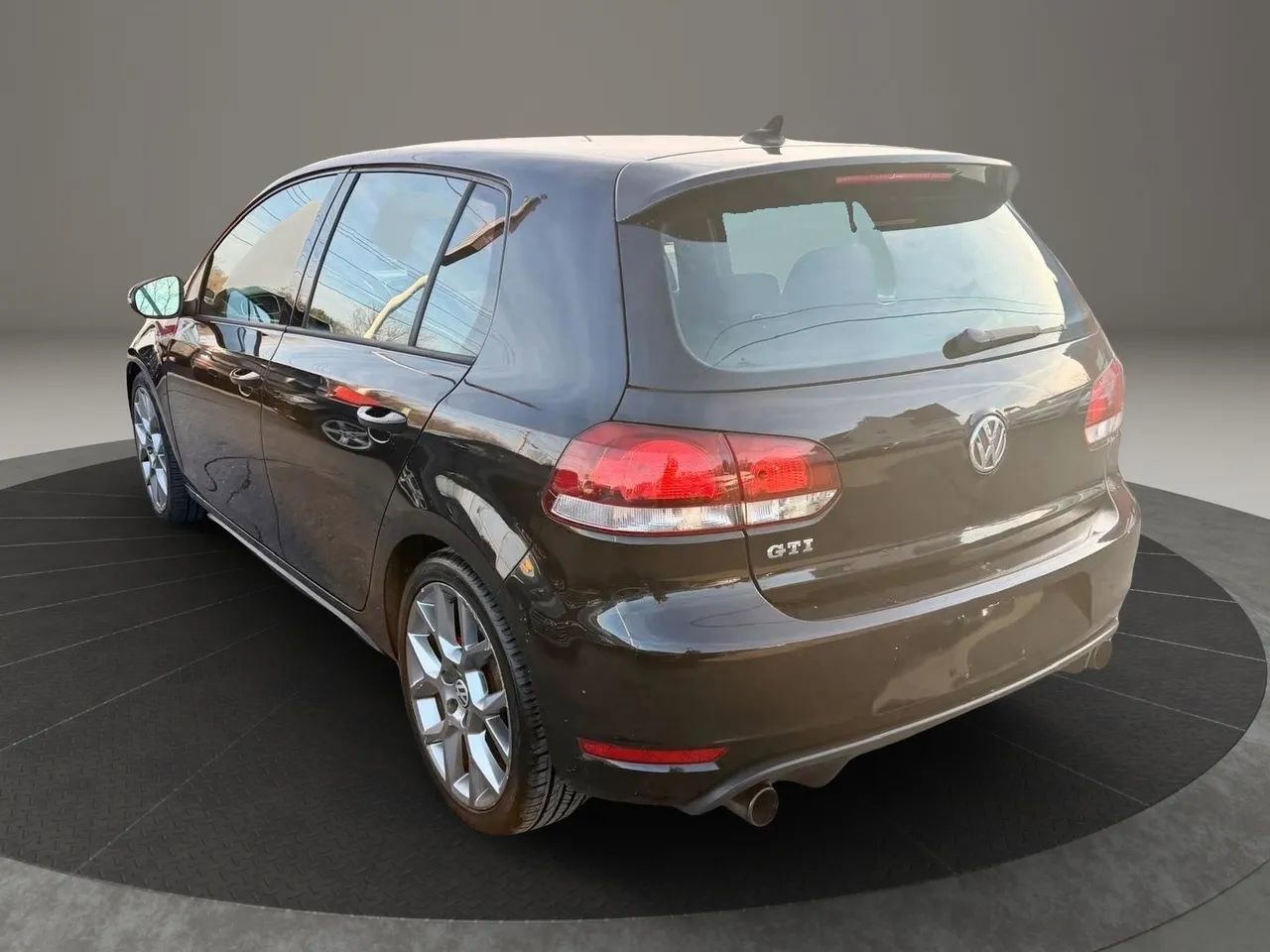 Used 2014 Volkswagen GTI Wolfsburg Edition image 6