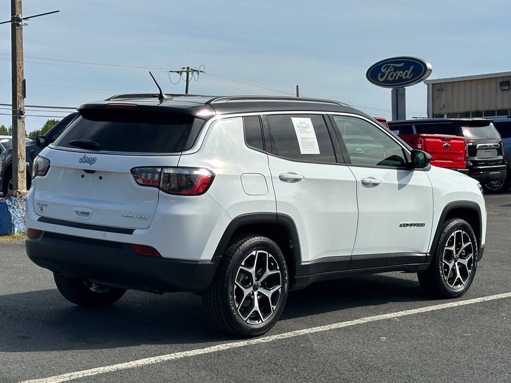 Used 2025 Jeep Compass Limited AWD/4WD image 10
