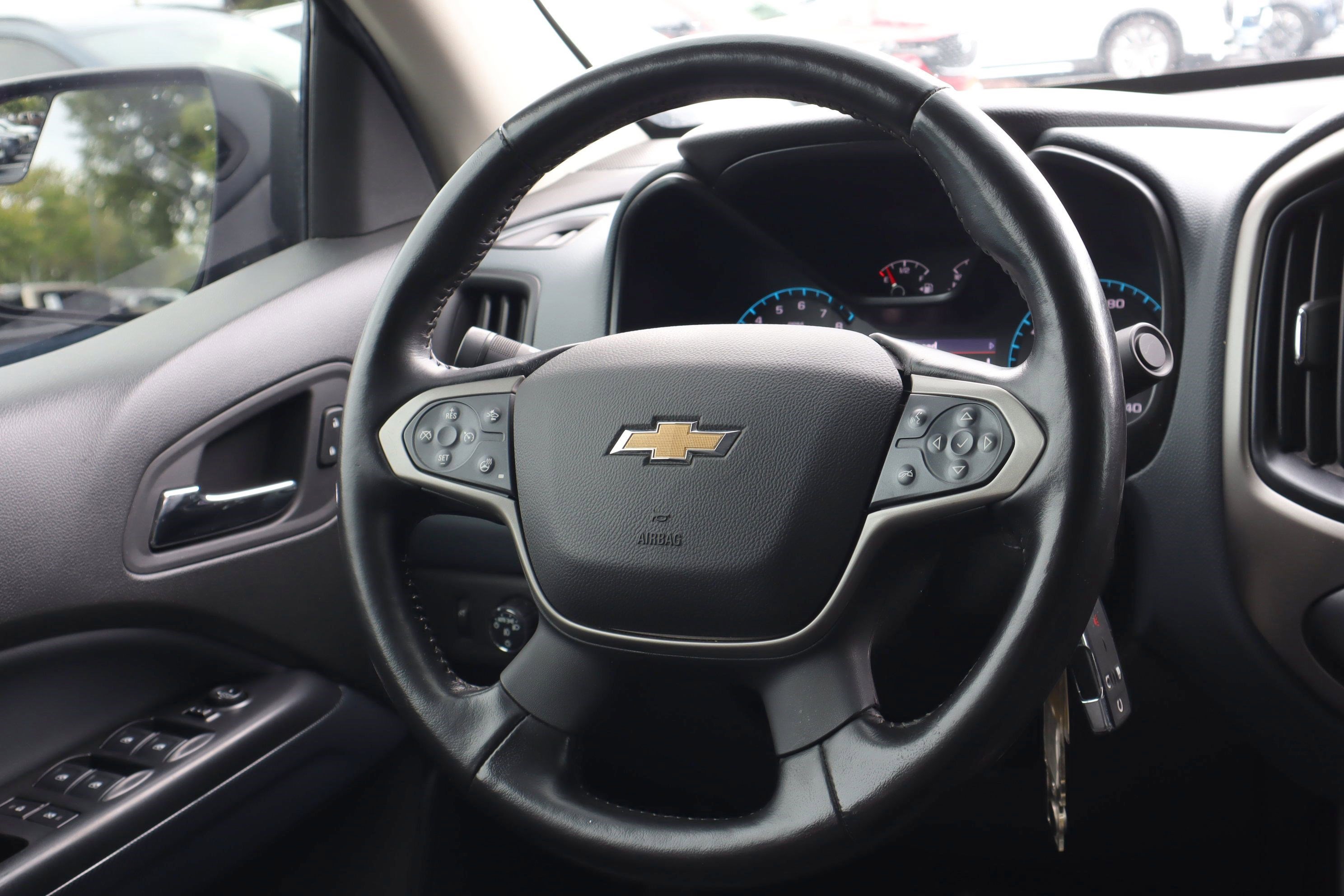 Used 2022 Chevrolet Colorado Z71 w/ Safety Package AWD/4WD image 19