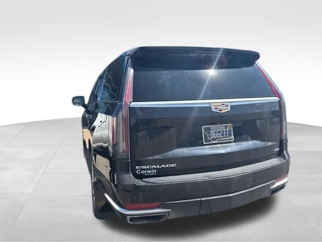 Used 2021 Cadillac Escalade Premium Luxury AWD/4WD image 12