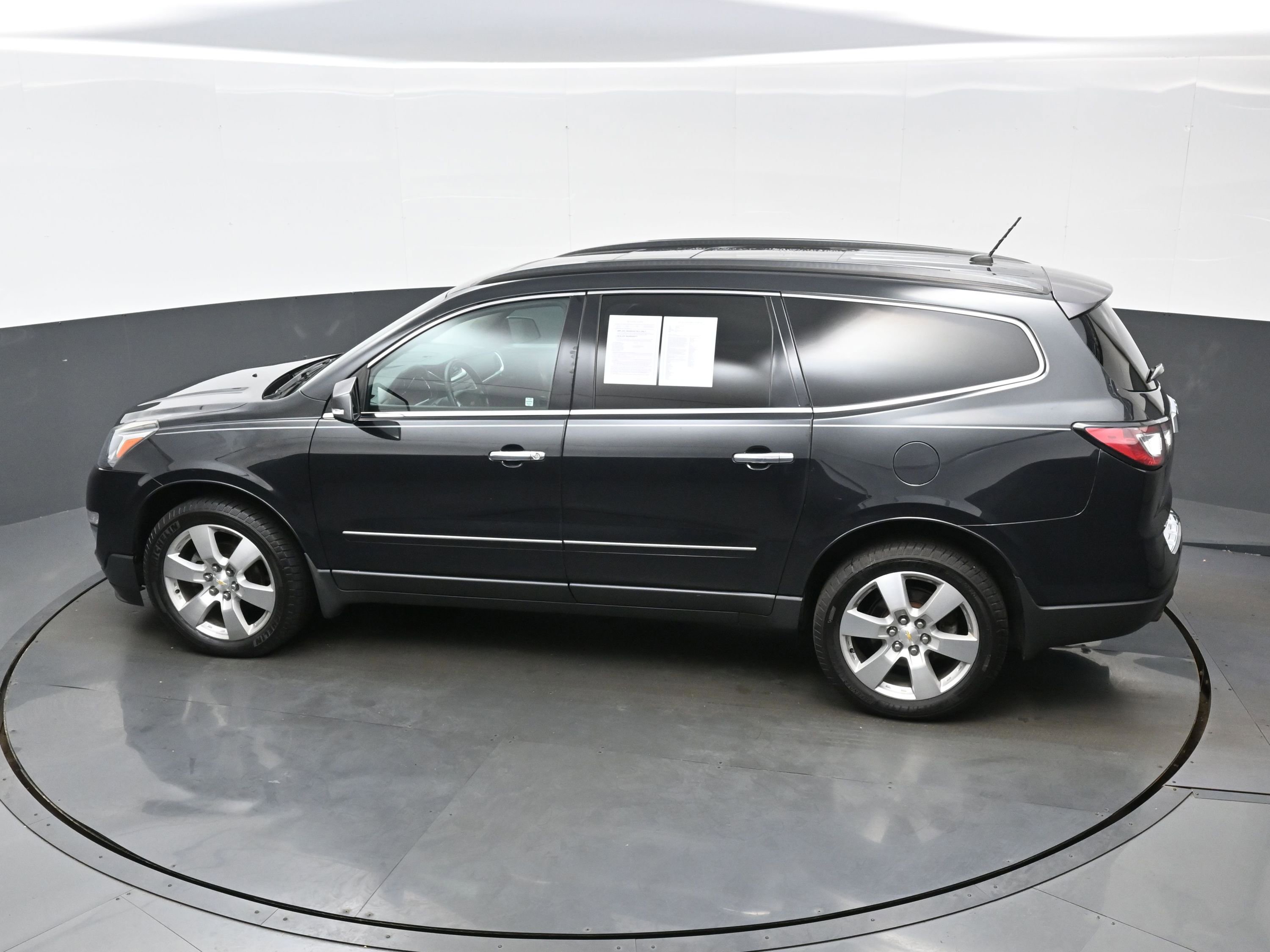 Used 2014 Chevrolet Traverse LTZ AWD/4WD image 34