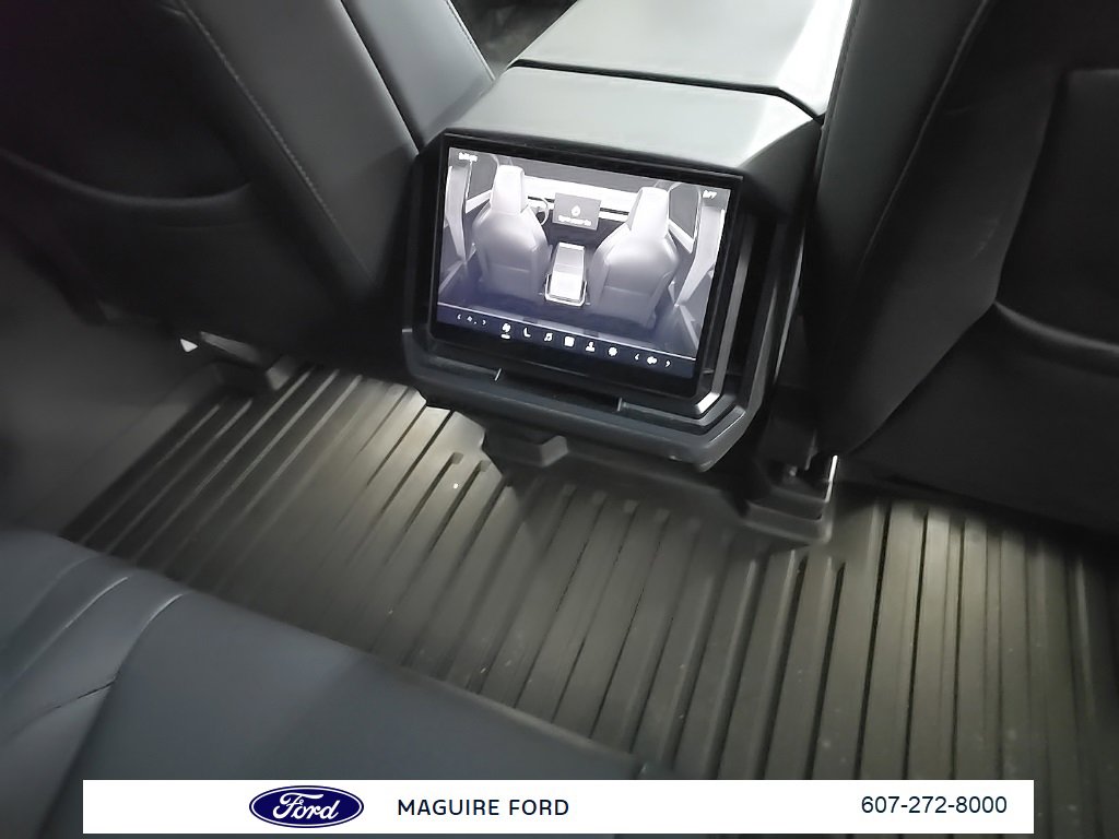 Used 2024 Tesla Cybertruck AWD Crew Cab image 20