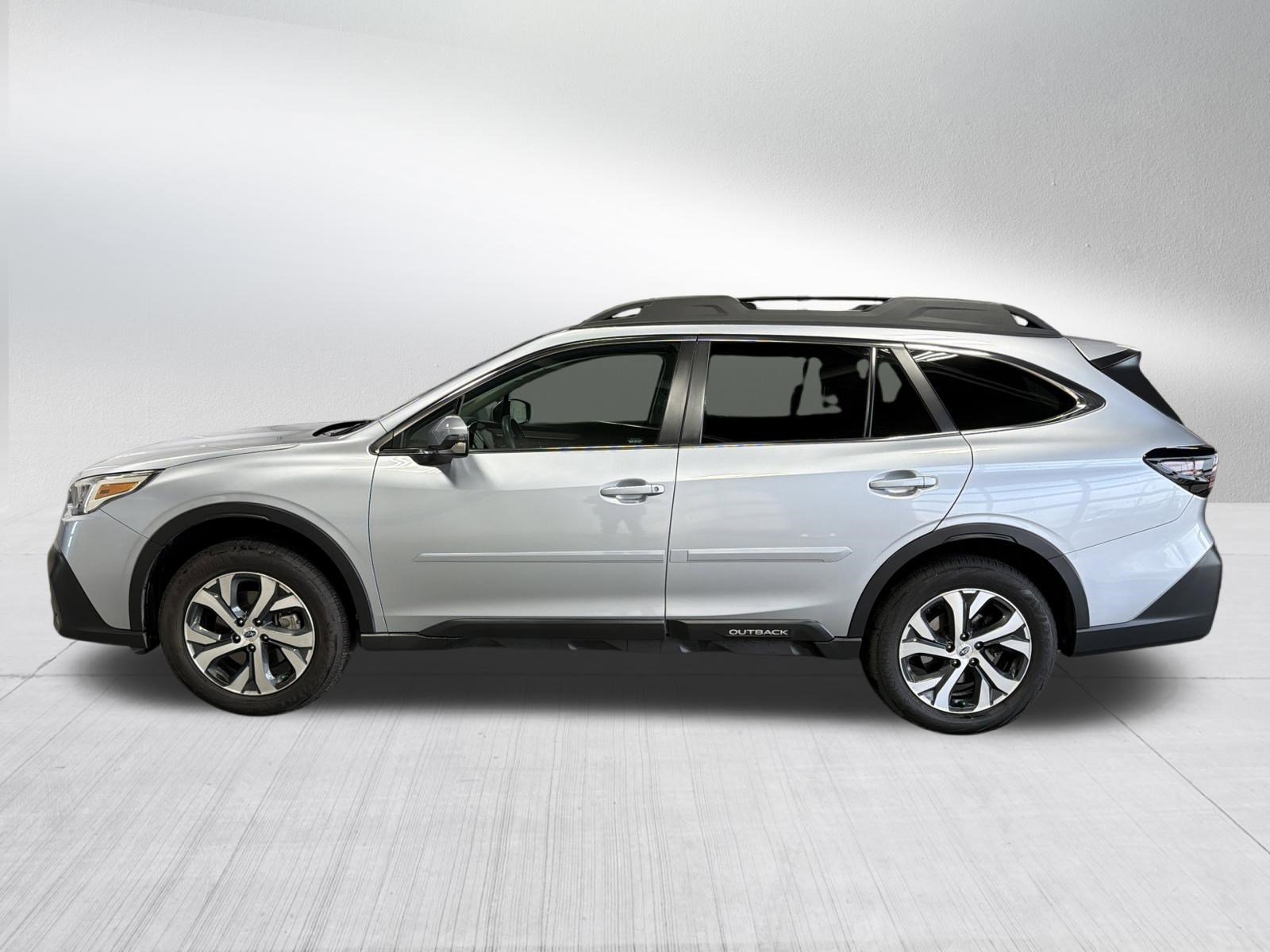 Certified 2022 Subaru Outback Limited image 4