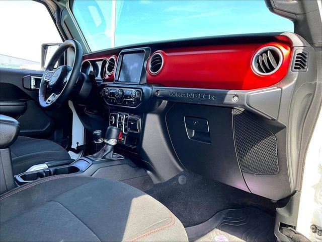 Used 2018 Jeep Wrangler Unlimited Rubicon w/ Dual Top Group AWD/4WD image 14
