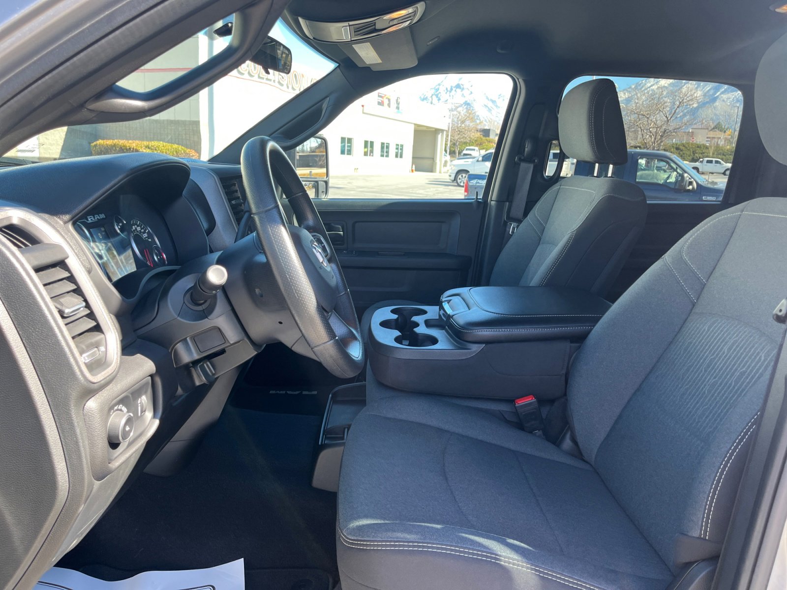 Used 2024 RAM 2500 Tradesman w/ Chrome Appearance Group image 12