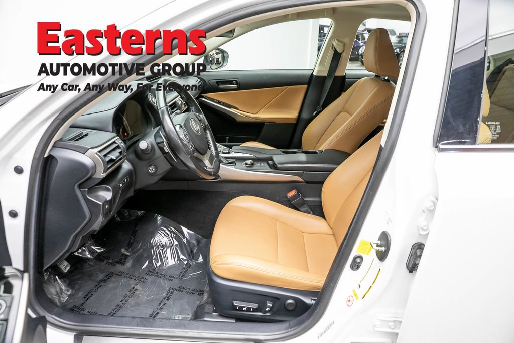 Used 2018 Lexus IS 300 AWD image 14