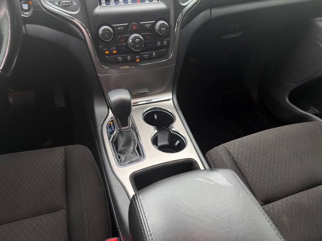 Used 2021 Jeep Grand Cherokee Laredo AWD/4WD image 15
