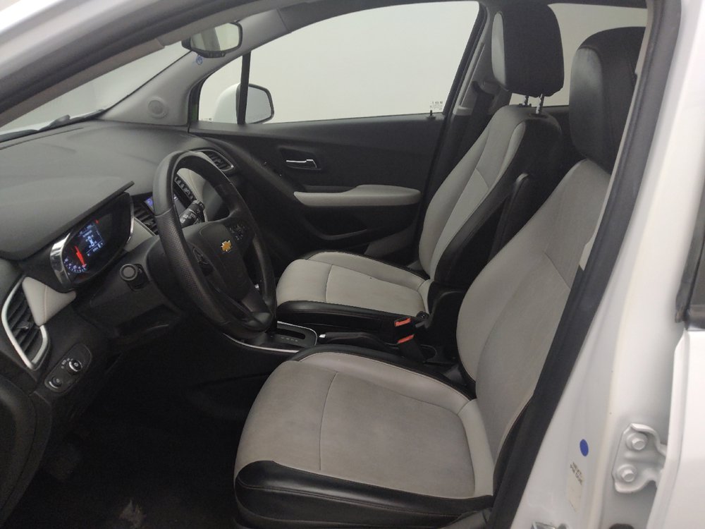 Used 2021 Chevrolet Trax LT FWD image 17
