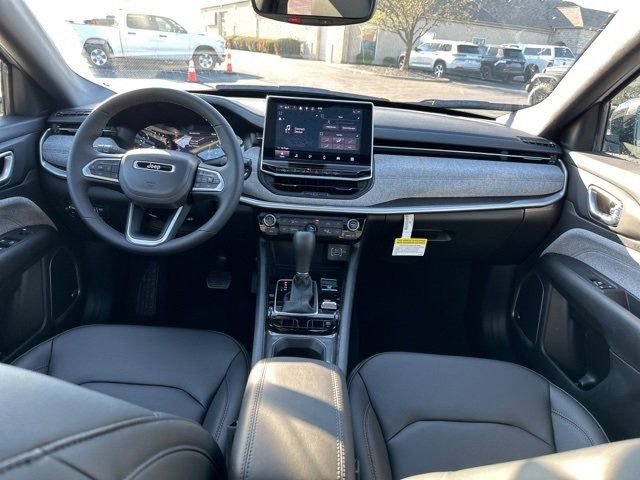 New 2024 Jeep Compass Latitude w/ Sun and Sound Group image 7