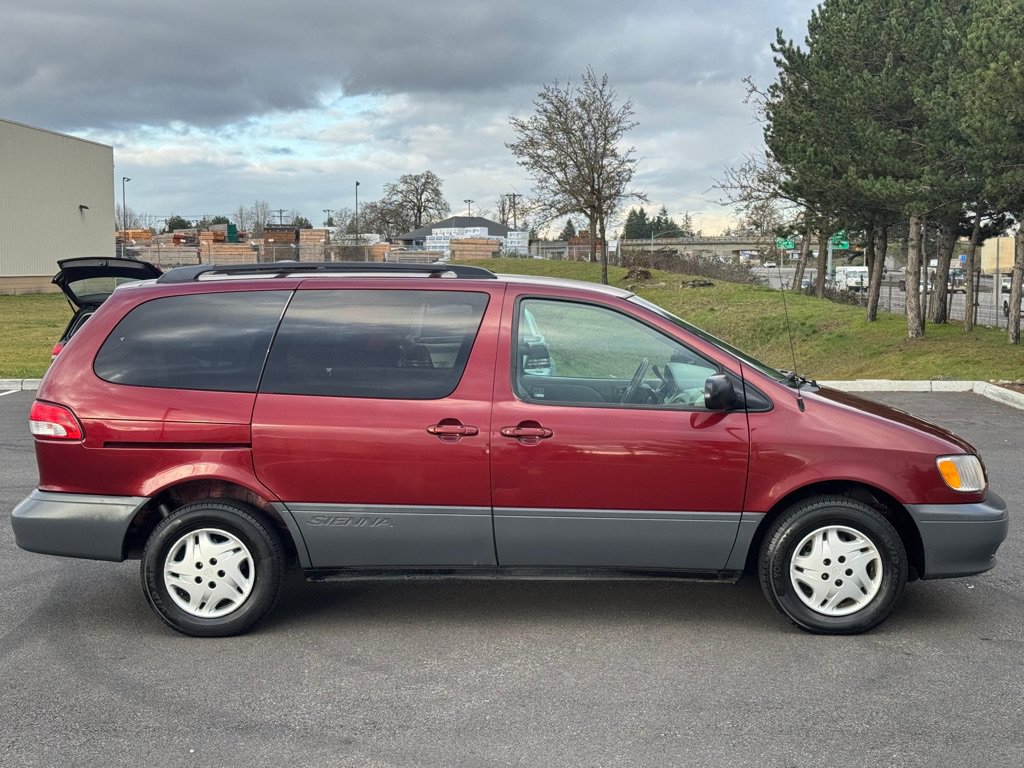 Used 2002 Toyota Sienna LE FWD image 5
