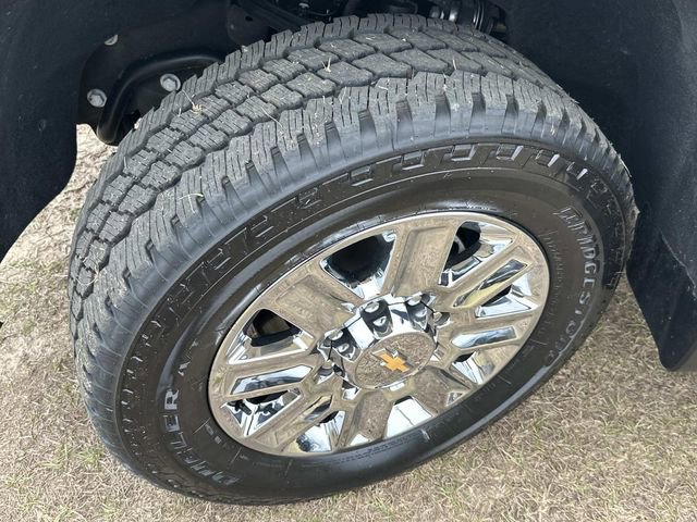 Used 2024 Chevrolet Silverado 2500 High Country w/ High Country Premium Package image 13