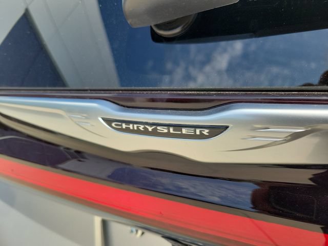 New 2026 Chrysler Pacifica Pinnacle w/ Trailer Tow Group AWD/4WD image 6