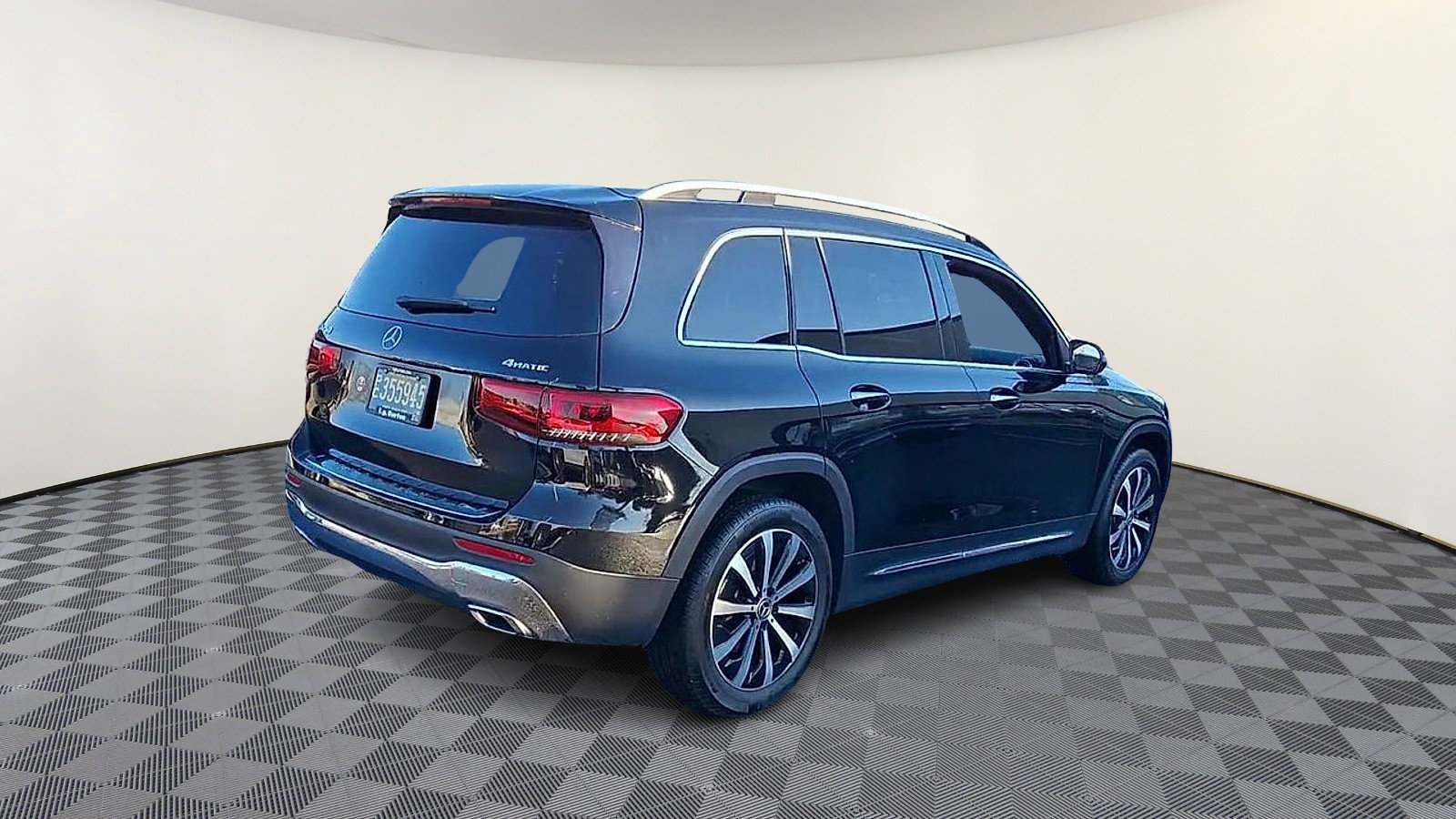 Used 2022 Mercedes-Benz GLB 250 4MATIC image 8