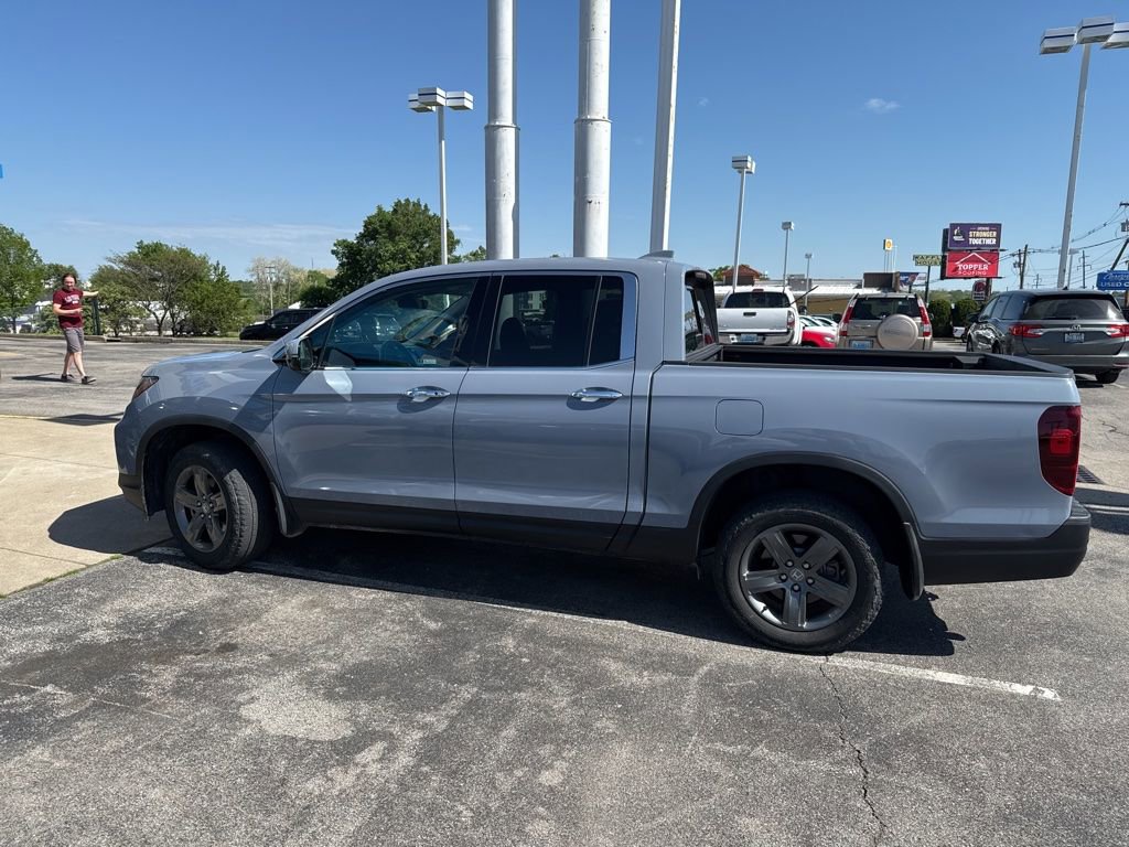 Used 2023 Honda Ridgeline RTL-E image 2