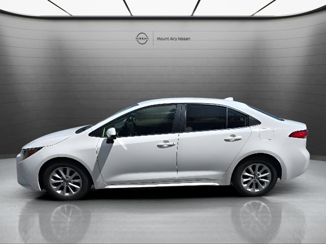 Used 2022 Toyota Corolla LE w/ LE Convenience Package FWD image 7