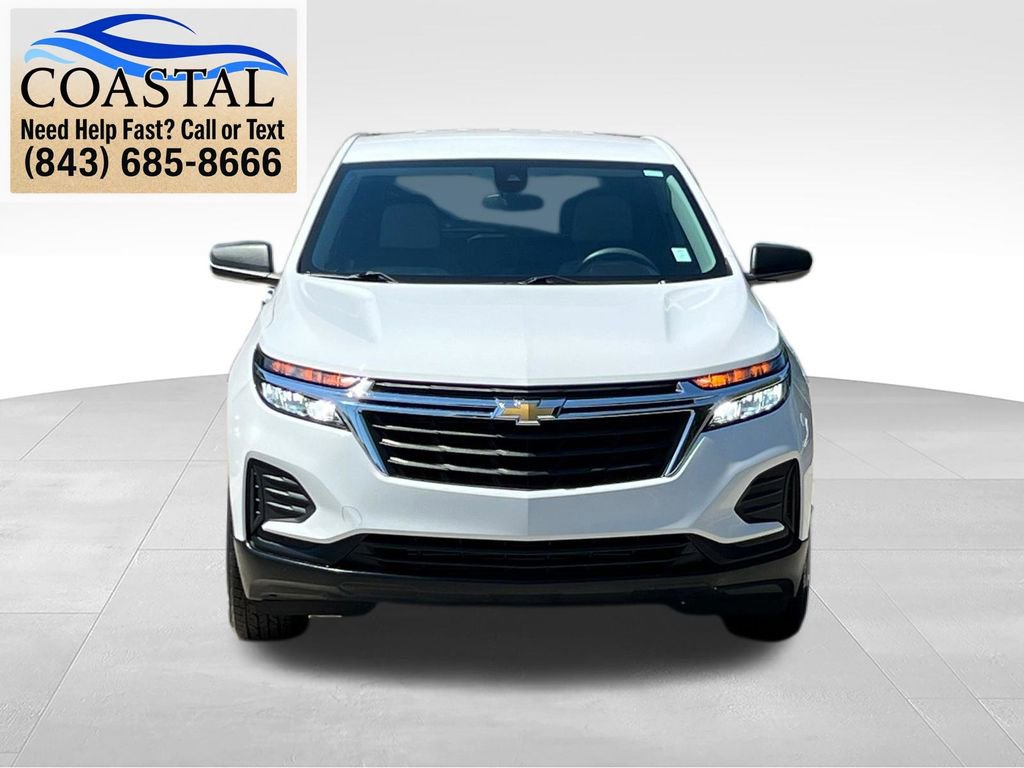 Used 2023 Chevrolet Equinox LS w/ LS Convenience Package FWD image 2