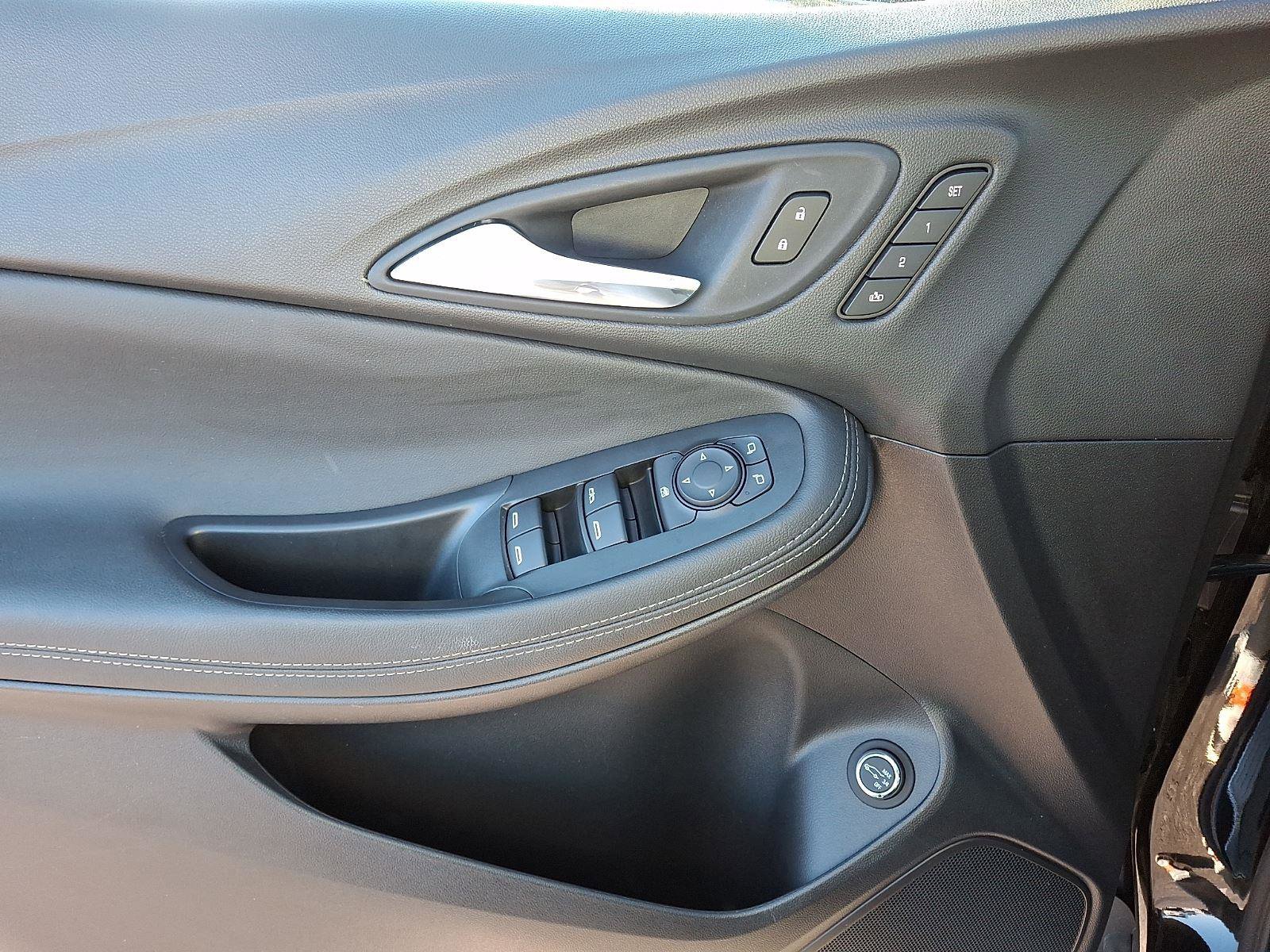 Used 2023 Buick Encore GX Essence w/ Experience Buick Package image 12