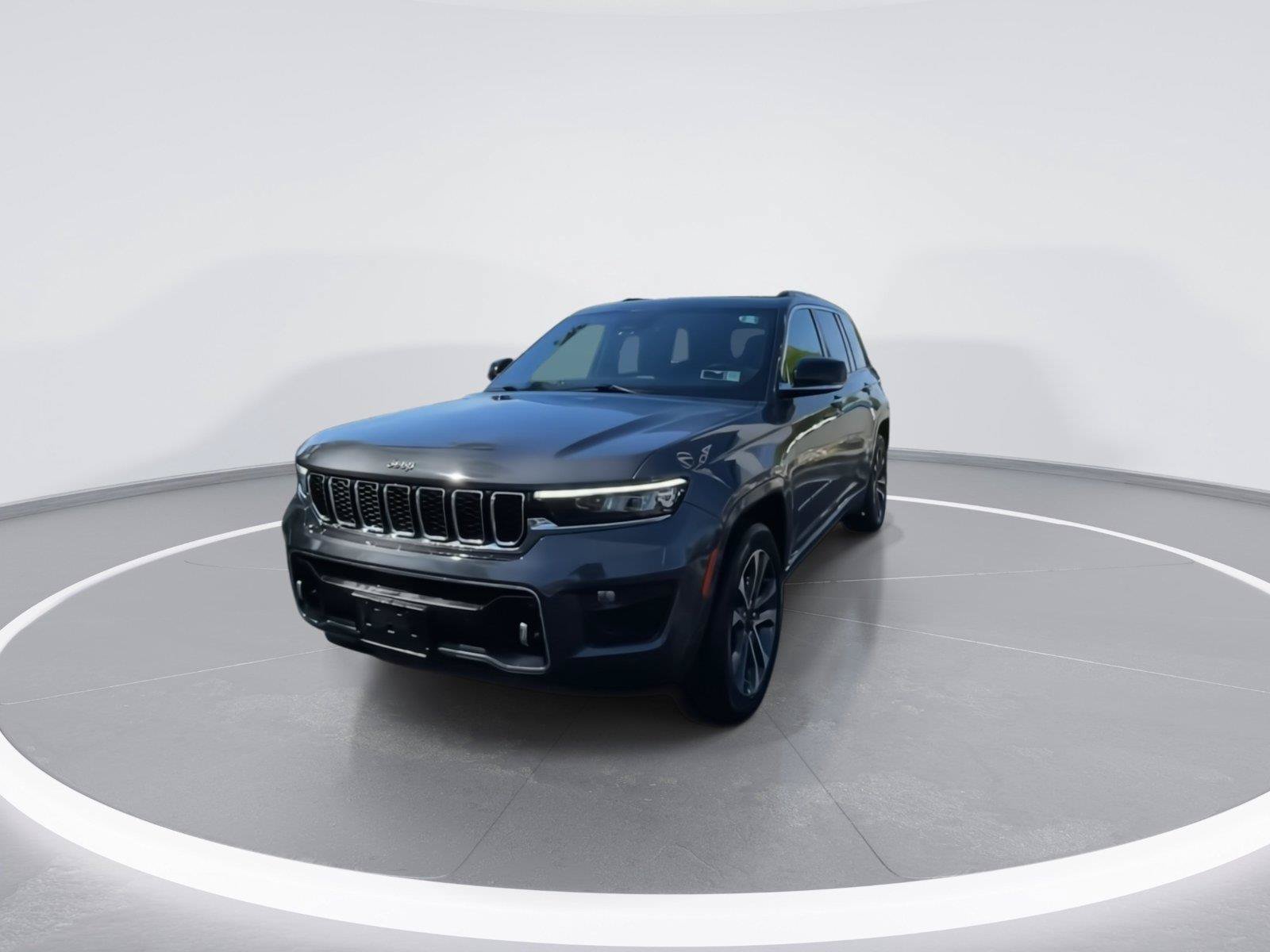 Used 2022 Jeep Grand Cherokee Overland AWD/4WD image 4