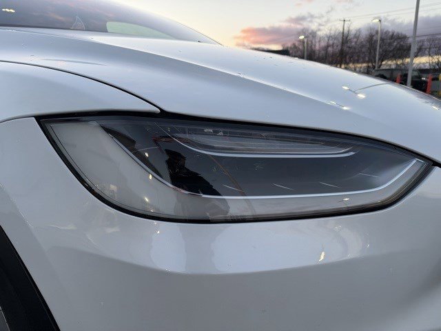 Used 2016 Tesla Model X P90D image 10
