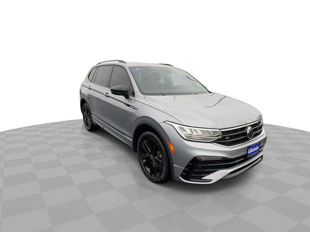Used 2022 Volkswagen Tiguan SE R-Line image 2
