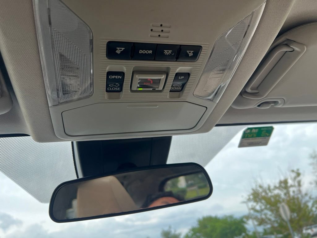 Used 2021 Toyota RAV4 XLE w/ Convenience Package FWD image 48