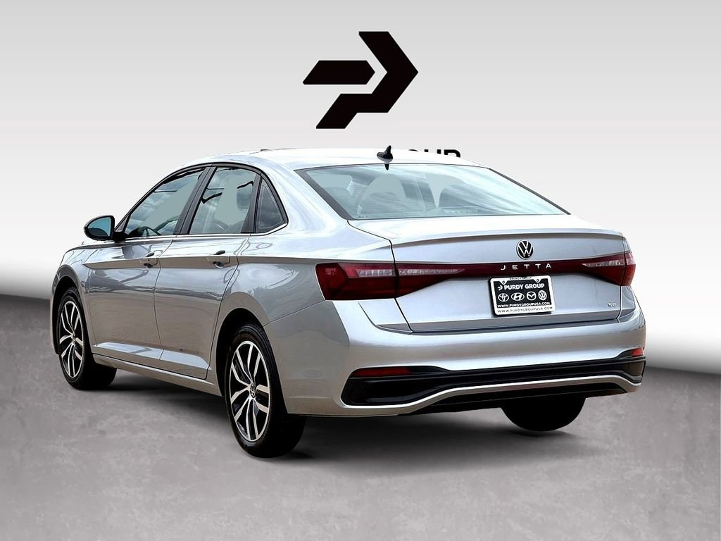 Used 2025 Volkswagen Jetta SE FWD image 6