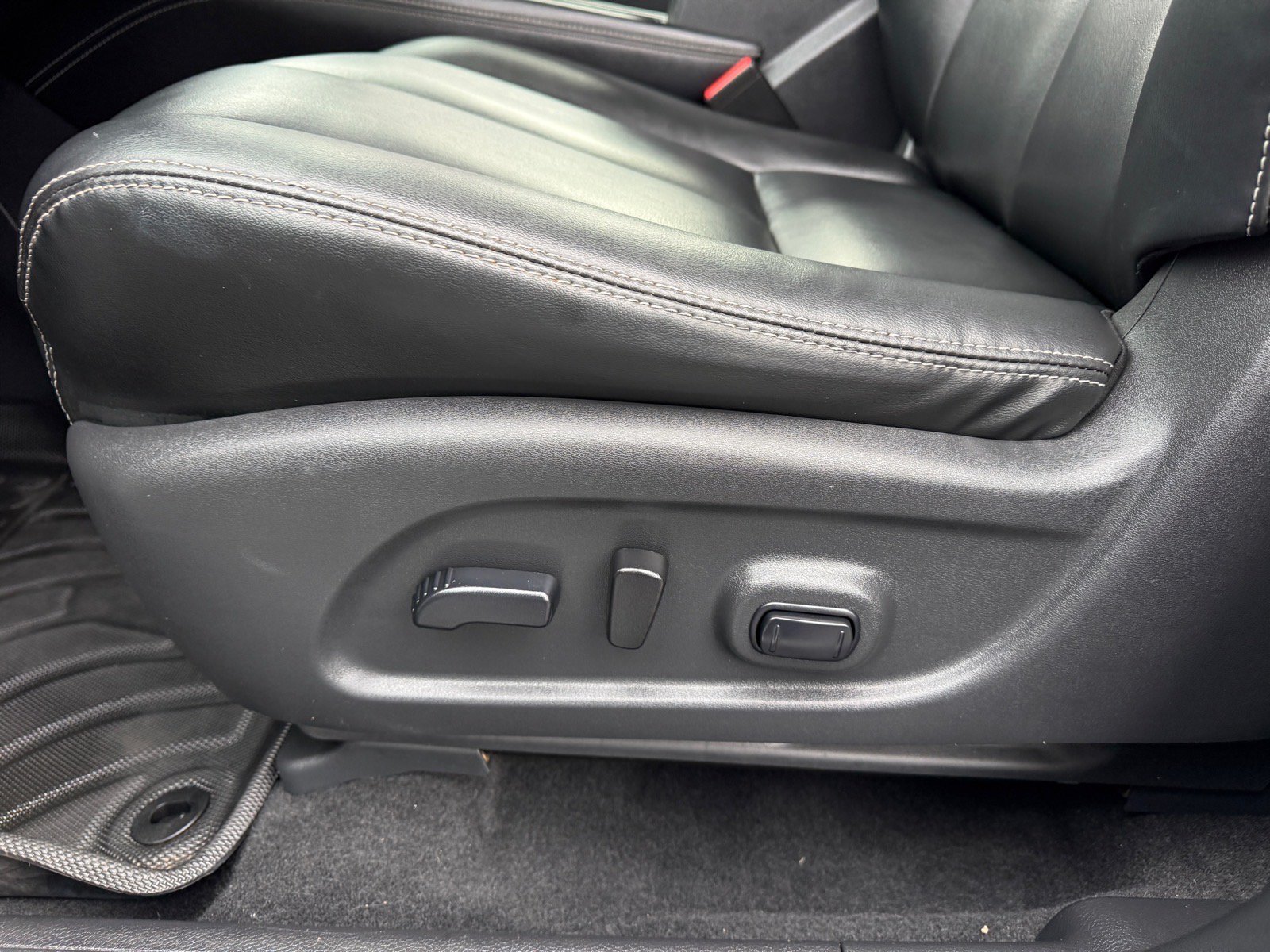 Used 2023 Nissan Murano SV AWD/4WD image 17