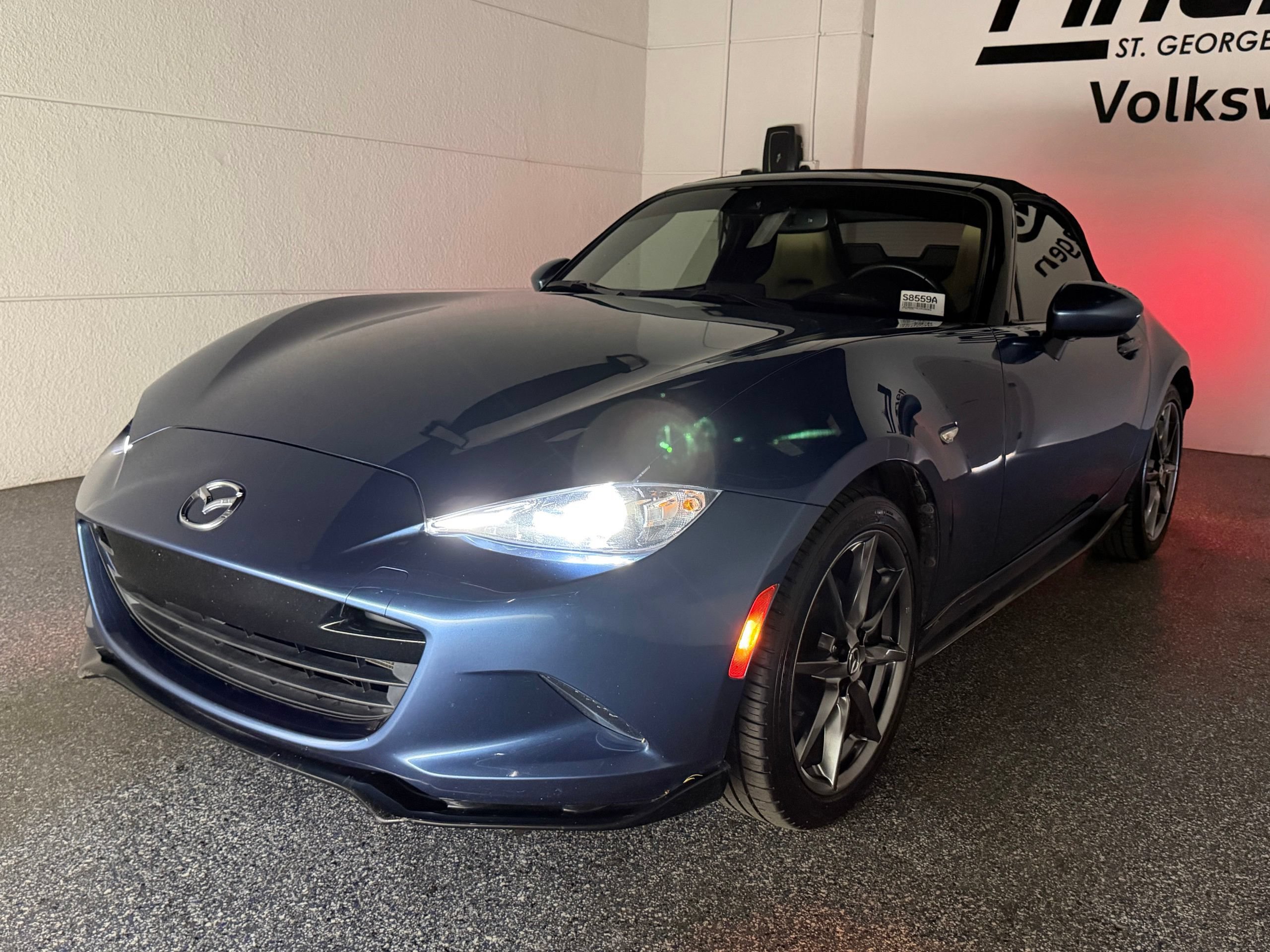 Used 2020 MAZDA MX-5 Miata Grand Touring w/ Appearance Package RWD image 41
