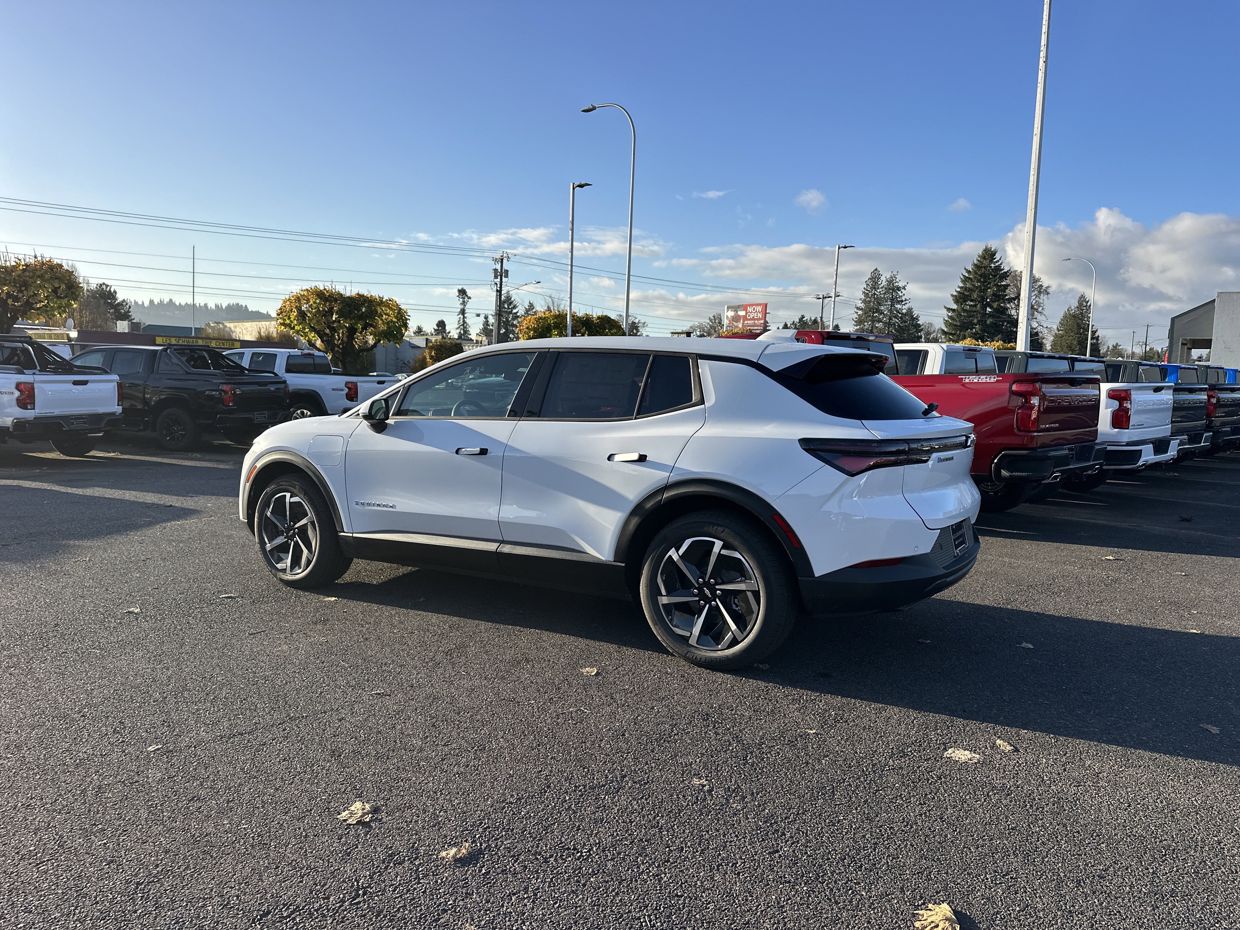 New 2026 Chevrolet Equinox EV LT image 3