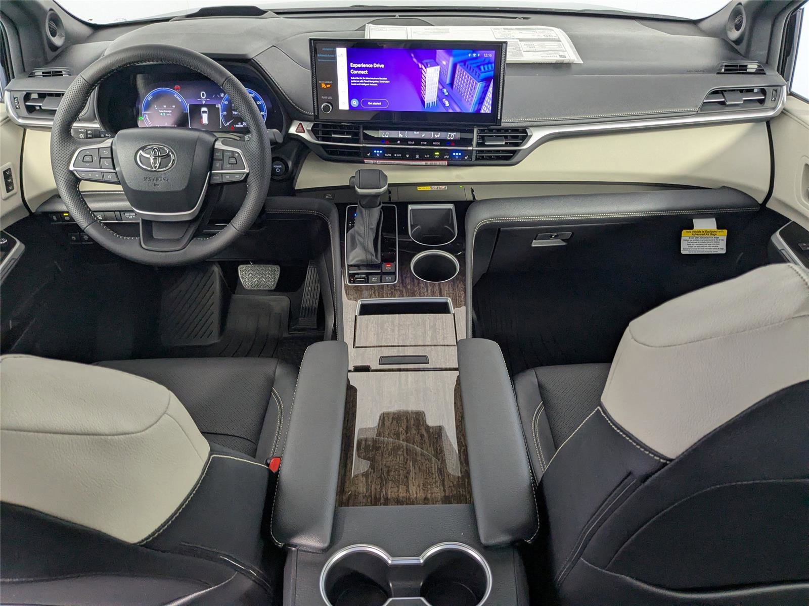 New 2026 Toyota Sienna Platinum image 25