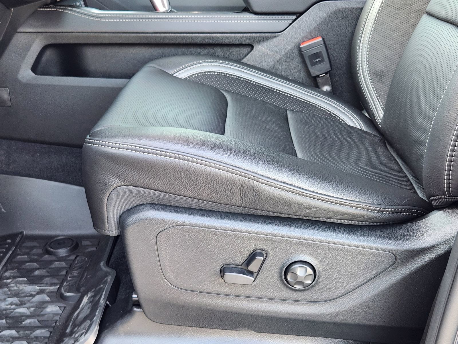 New 2026 RAM 1500 RHO w/ RHO Level 1 Equipment Group image 20