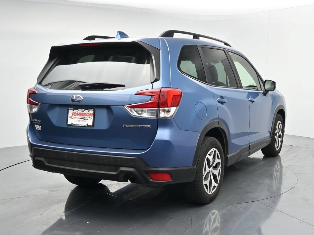 Used 2021 Subaru Forester Premium AWD/4WD image 6