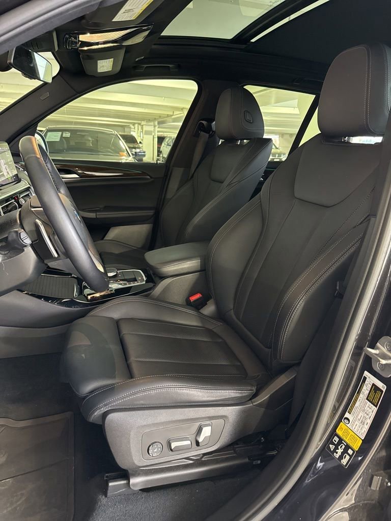 Used 2023 BMW X3 xDrive30i w/ Premium Package image 6