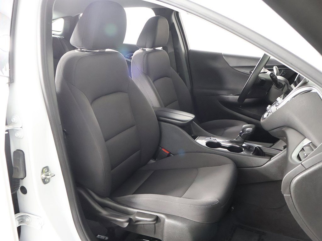 Used 2022 Chevrolet Malibu LT image 27