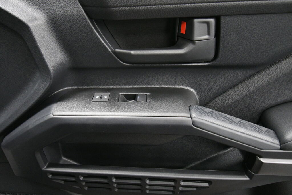 Used 2025 Toyota 4Runner SR5 image 26