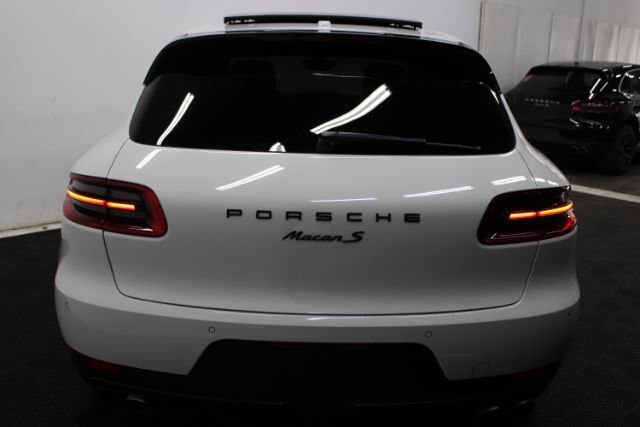 Used 2015 Porsche Macan S w/ Premium Package Plus image 7