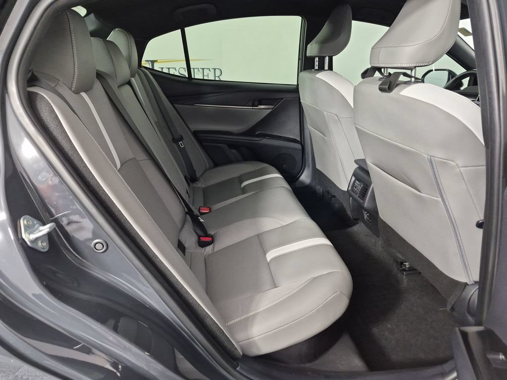 Used 2025 Toyota Camry SE FWD image 34